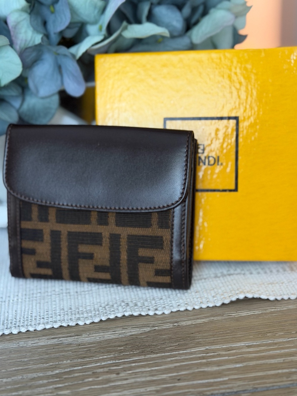 Fendi Zucca compact wallet & Box FF Canvas Dark Brown Leather Flap Snap closure